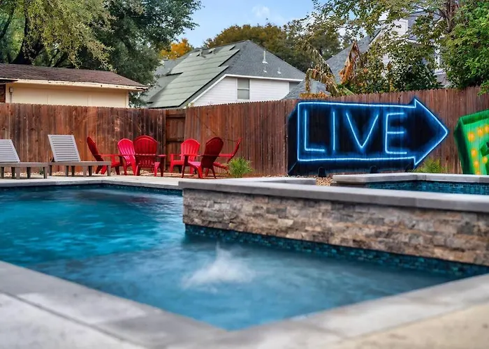 Sun Filled W Gorgeous Pool Hottub Gameroom Round Rock